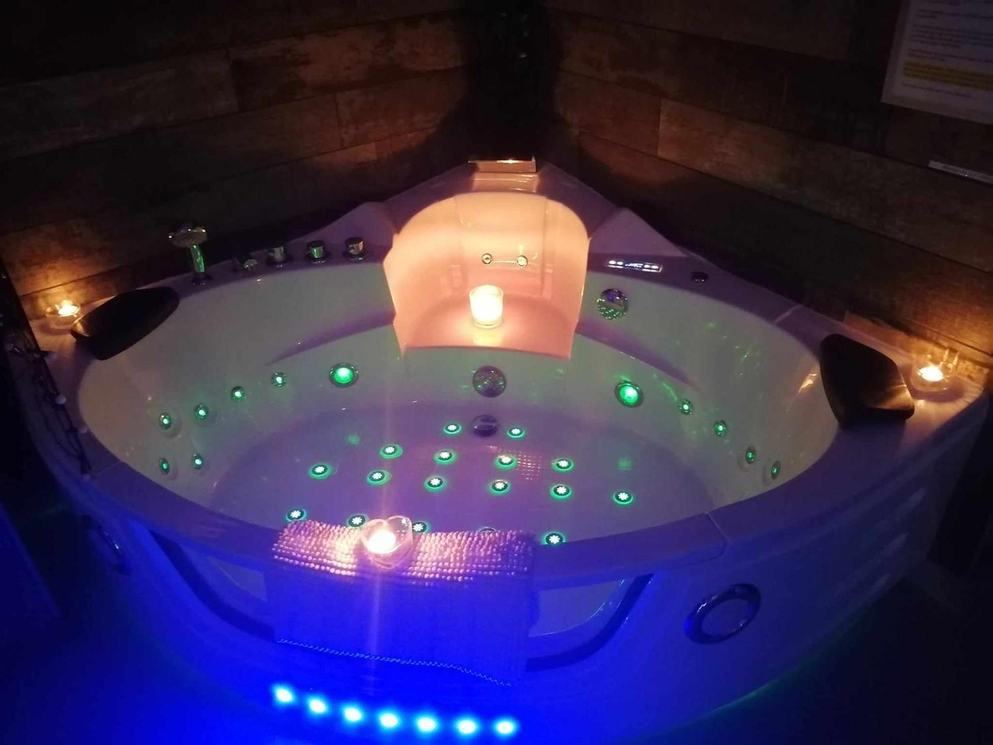 Romantisme Et Glamour 2 Avec Spa , Clim Et Jardin Діжон Екстер'єр фото